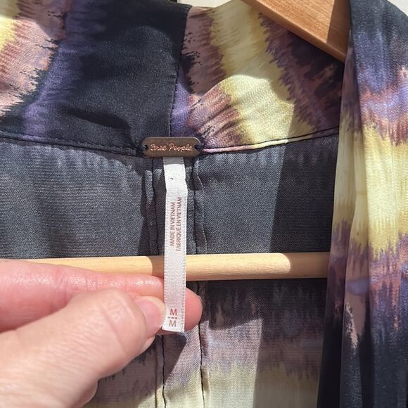 Free people high rise satin silky soft wrap front tie dye top medium - Picture 8 of 12